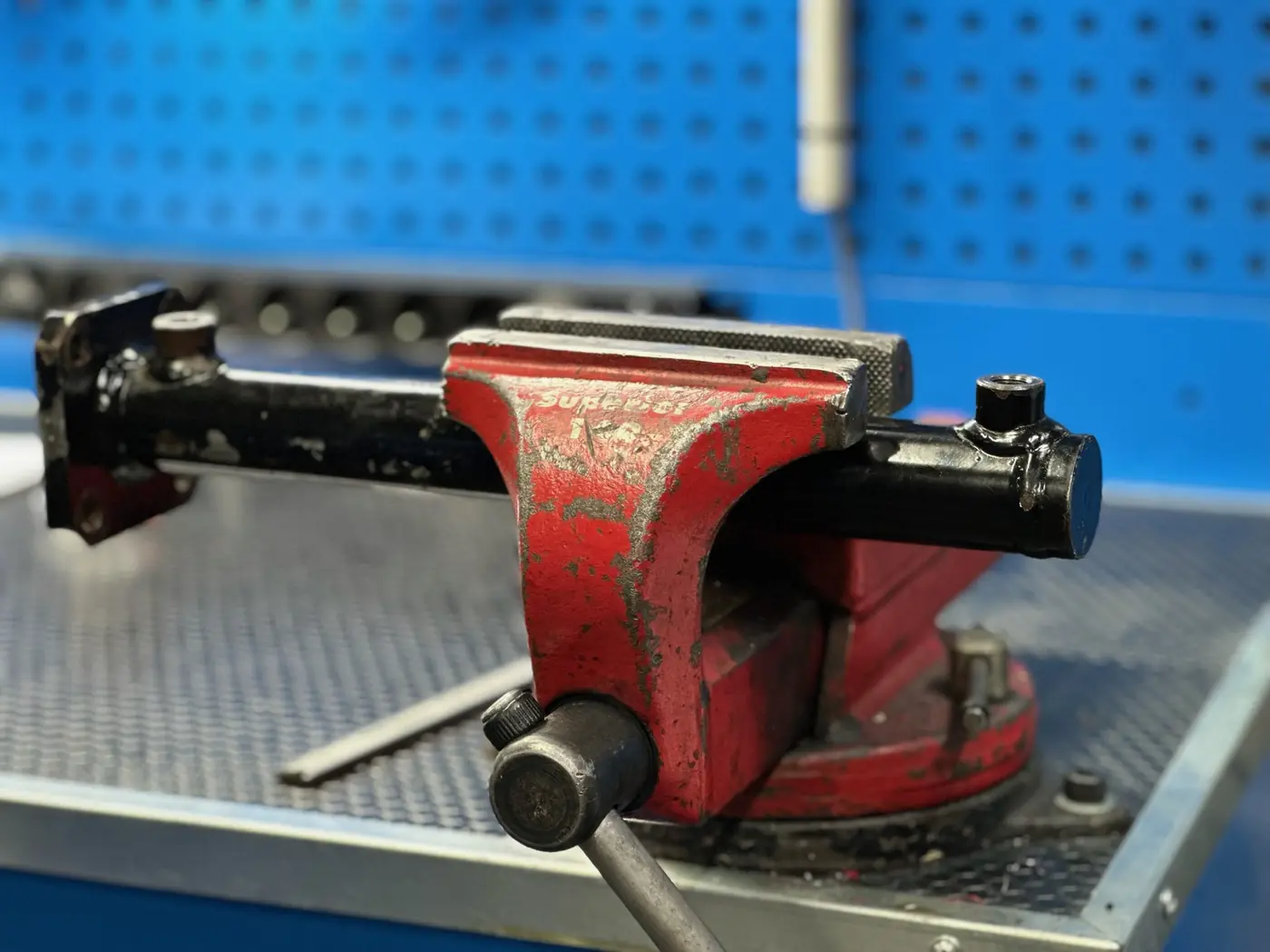 Hydraulic cylinder repair