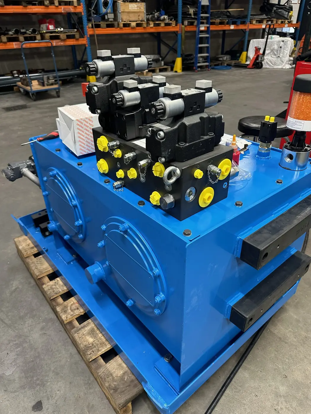 Hydraulic power unit designed and built by Hydromag